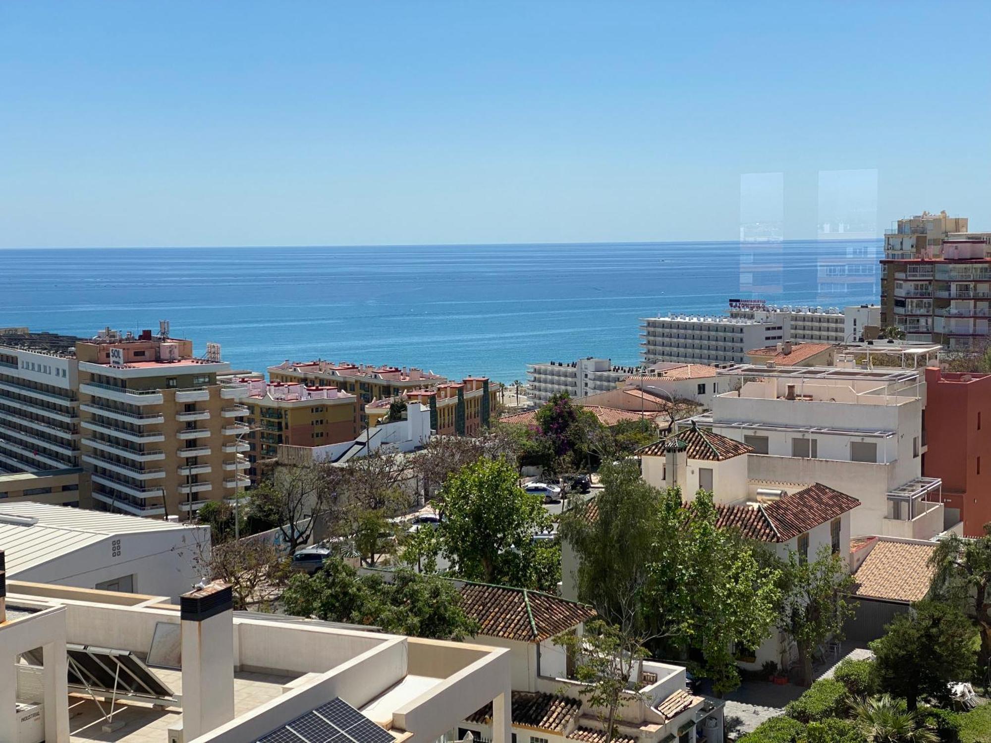 Precioso Apartamento Con Piscina Torremolinos Luaran gambar