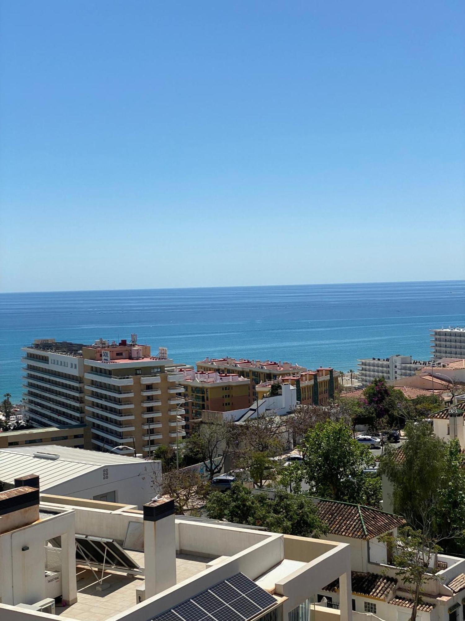Precioso Apartamento Con Piscina Torremolinos Luaran gambar