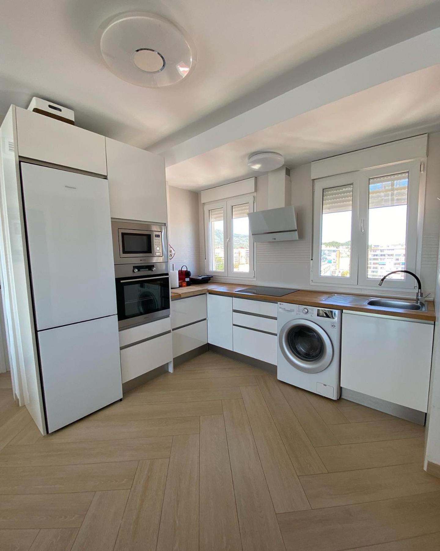 Precioso Apartamento Con Piscina Torremolinos Luaran gambar